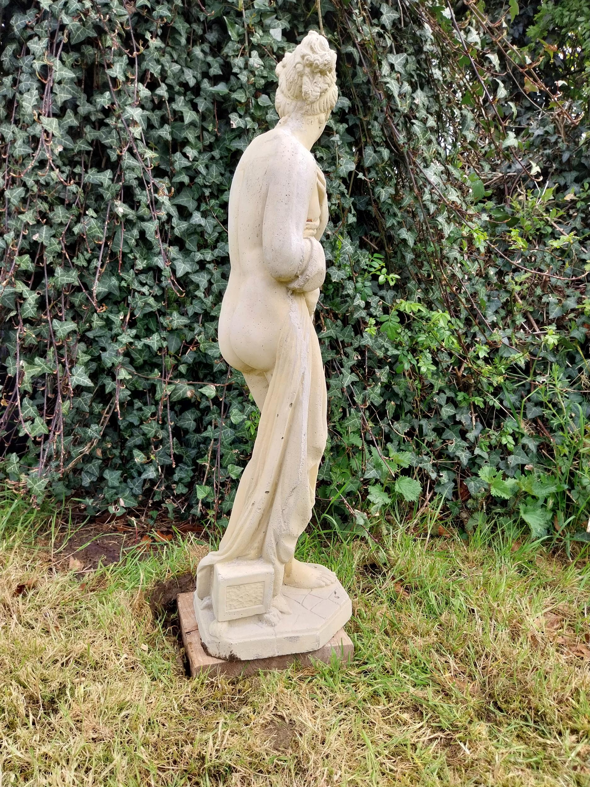 Good quality moulded stone statue of Venus {71 cm H x 21 cm W 22 cm D}. - Bild 8 aus 9