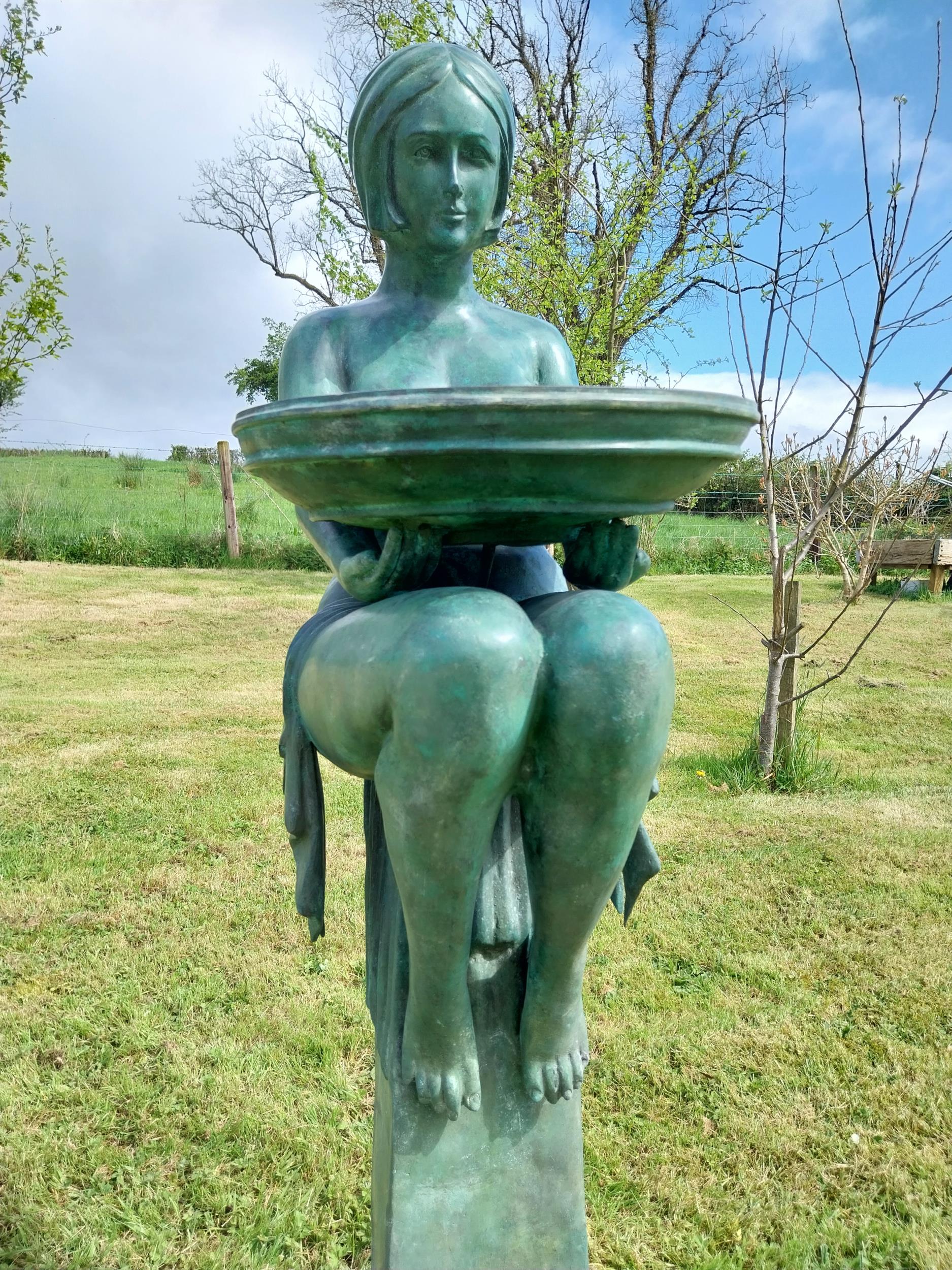 Exceptional quality bronze water feature or bird bath in the Art Deco style {152 cm H x 40 cm W x 60 - Image 2 of 11