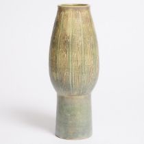 Brooklin Pottery Vase, Theo and Susan Harlander, 1970s, height 13 in — 33 cm