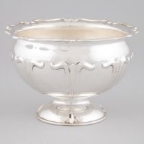 English Silver Footed Bowl, Atkin Bros., Sheffield, 1914, height 5.6 in — 14.3 cm, diameter 8.4 in —