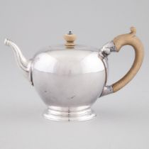 George II Silver Bullet Teapot, Richard Green, London, 1728, 5.1 x 7.9 in — 13 x 20 cm