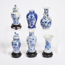 A Group of Six Small Blue and White Garniture Vases, 18th-19th Century, 清 十八至十九世纪 青花小供瓷一组共六件, talles