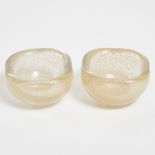 Two Venini 'Avventurina' Small Glass Bowls, mid-20th century, diameter 2.6 in — 6.7 cm (2 Pieces)