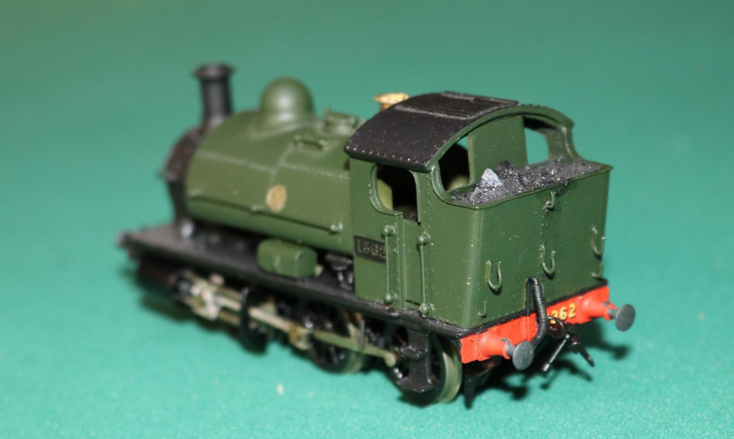 A fine quality white metal/brass OO gauge 2-rail electric G.W.R. outside cylinder 0-6-0 Saddle - Image 2 of 7