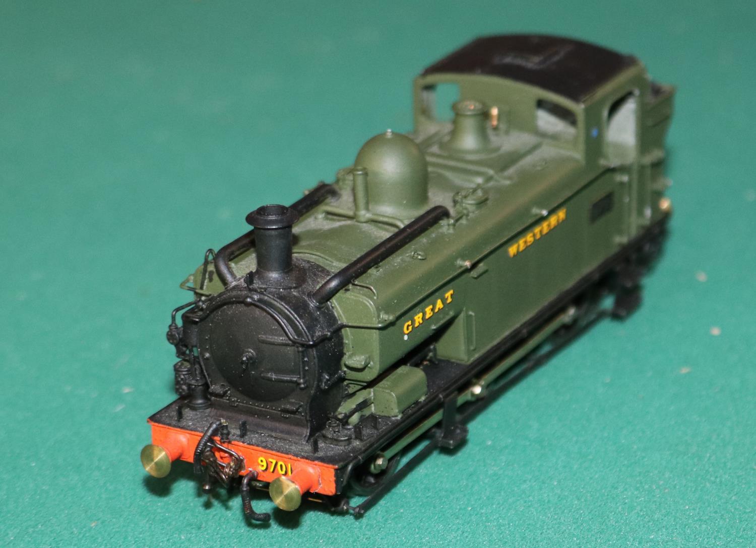 A fine quality Korean by Sammongs. A brass OO gauge 2-rail electric GWR Class 97XX 0-6-0 - Image 3 of 5