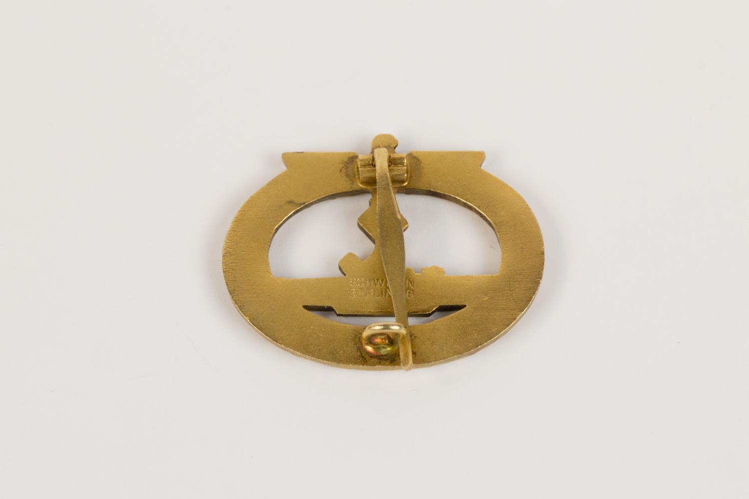 A Third Reich gilt U boat badge, the back marked "Schwerin Berlin 68". VGC £80-100 - Bild 2 aus 2