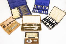 A set of 6 silver tea spoons, by "S.Ld", HM B'ham 1913 (or 1938?), in their fitted case; a set of