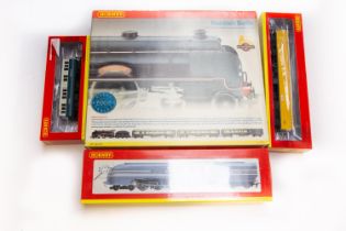 Hornby Railways OO. Kentish Belle train pack (R.2079). Comprising BR 4-4-0 Schools class, Downside