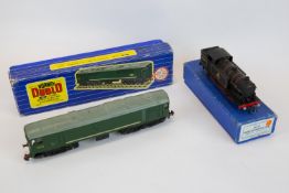 2 Hornby Dublo 3-rail locomotives. A Class N2 0-6-2 tank locomotive, 69567 (EDL17). An example