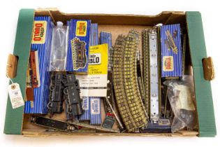 A quantity of Hornby Dublo Railway. An EDP2 Passenger Train Set, comprising 4-6-2 locomotive and