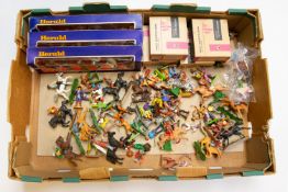 Quantity of plastic model figures by Britains, Herald and Timpo. includes, Herald 4506 Indians