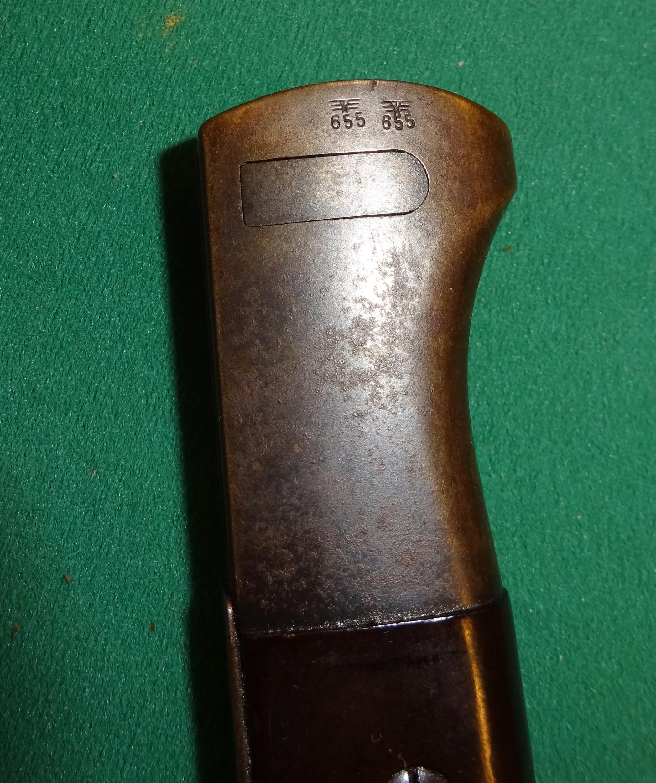A WWII German K98 bayonet, with brown bakelite grips, in its scabbard with leather frog, the bayonet - Image 3 of 6