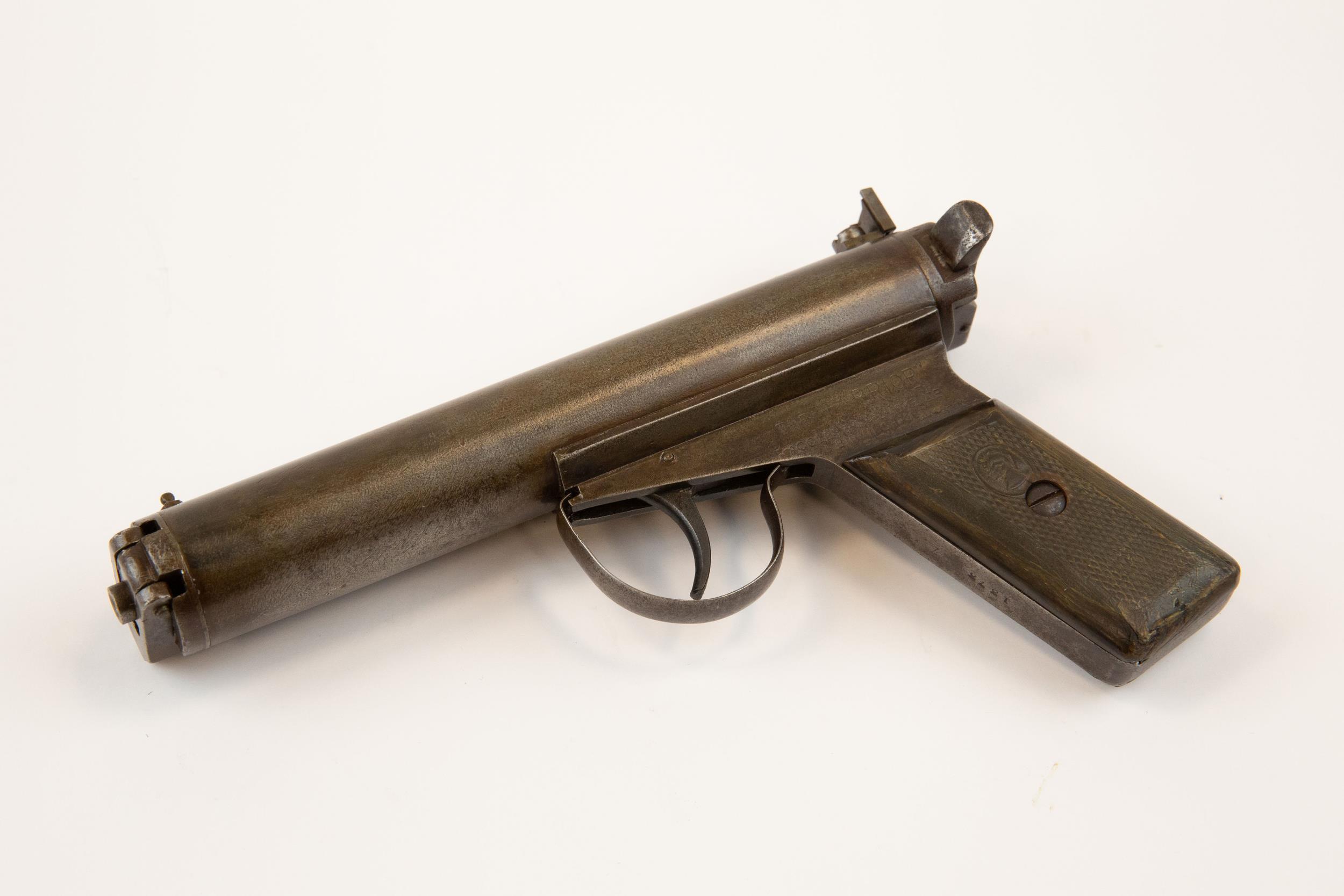 A .177" Accles & Shelvoke "Warrior" side lever air pistol, number 1373, later type with squared - Image 2 of 2