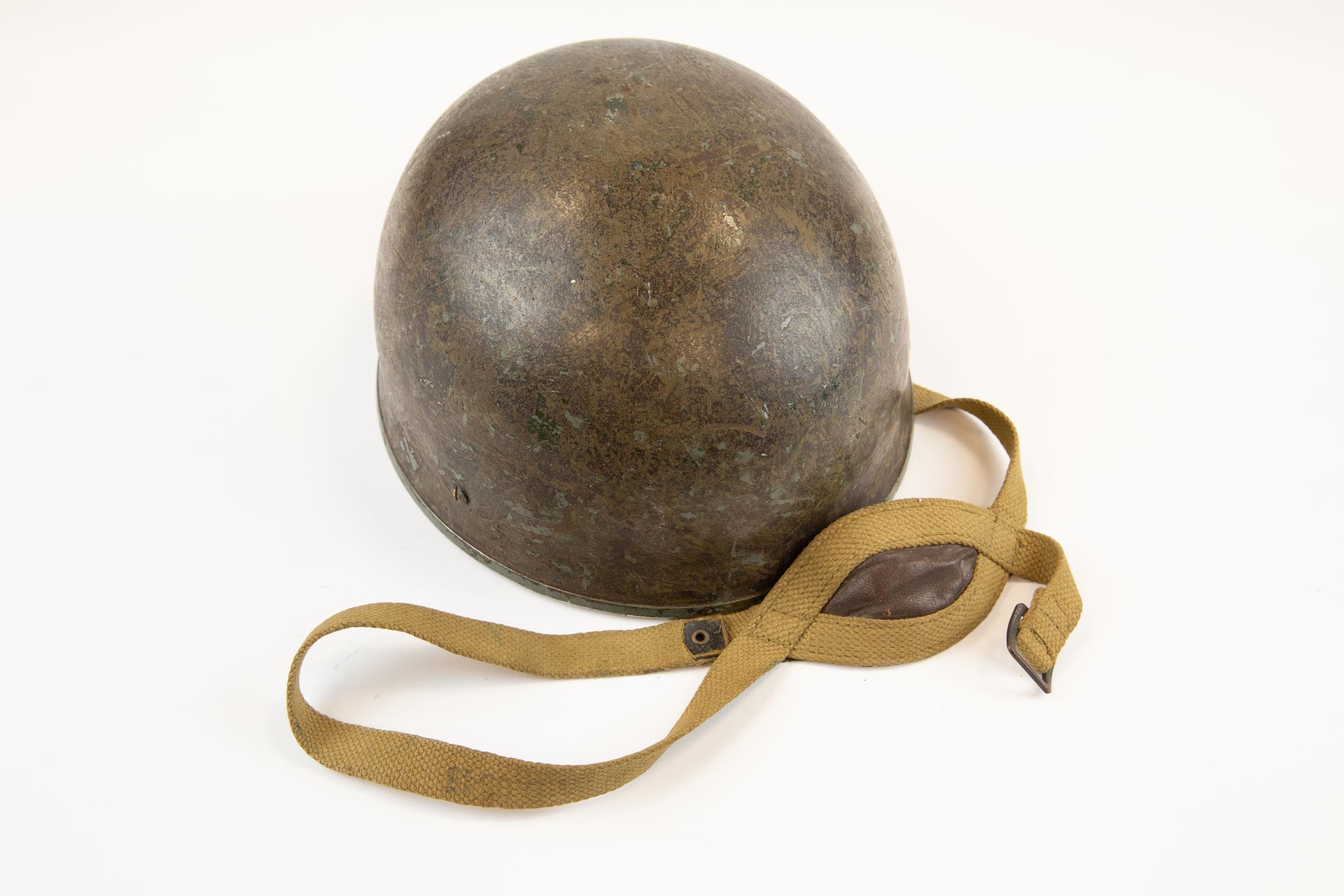 A British Parachutist's steel helmet, with foam padded liner and webbing chin strap and chin pad. GC - Image 2 of 2