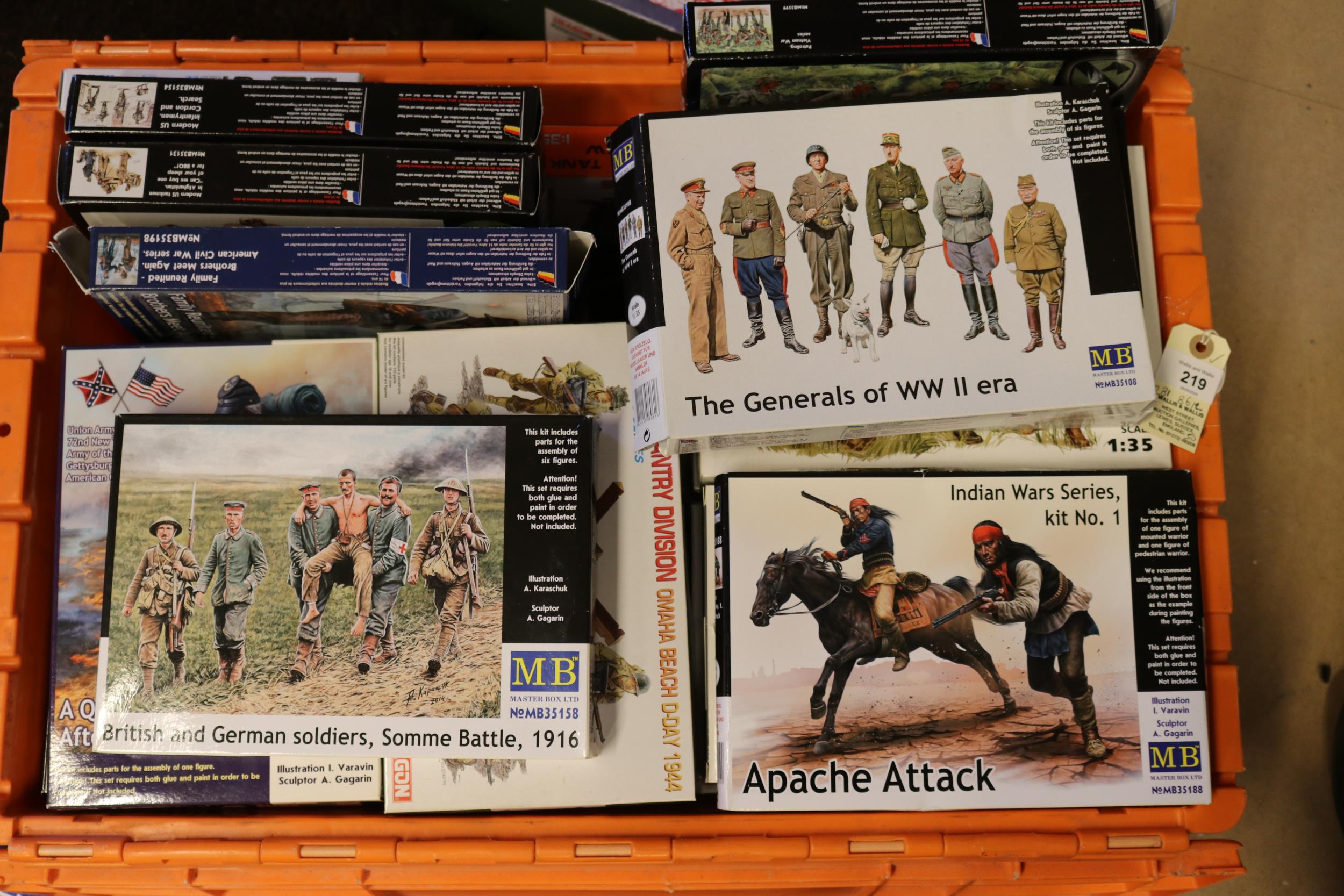50 1:35 unmade Military etc Figure/sets kits. 17 Master Box (MB)Modern US Infantrymen, Patroling,