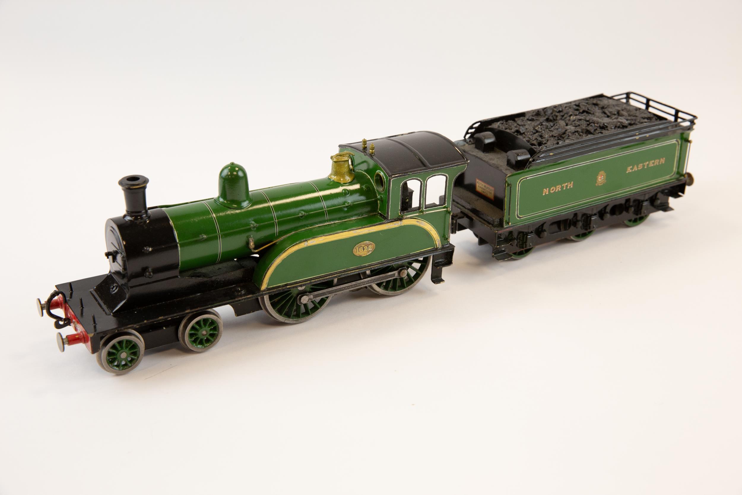 A Keith Murray 3-rail electric O Gauge NE (North Eastern) Class N1 (LNER Class D17) 4-4-0 Tender