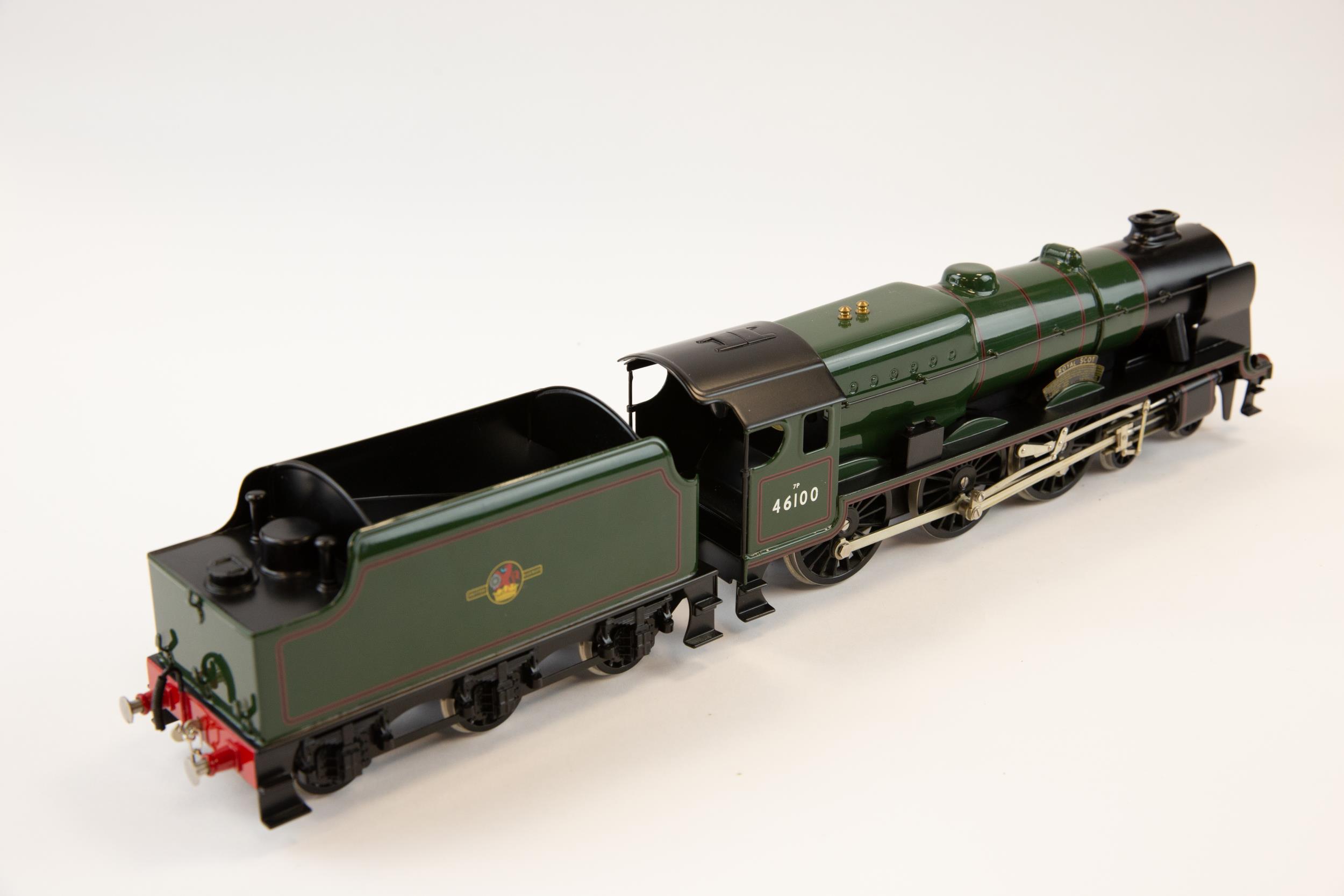 Modern Bassett-Lowke 3-rail O Gauge electric BR Rebuilt Scot Class 4-6-0 Tender Locomotive - Image 2 of 2