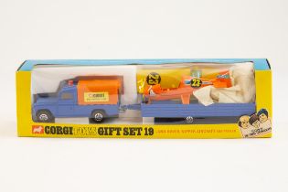 Corgi gift set 19, Land Rover, Nipper aircraft and trailer. Set contains blue Landrover with