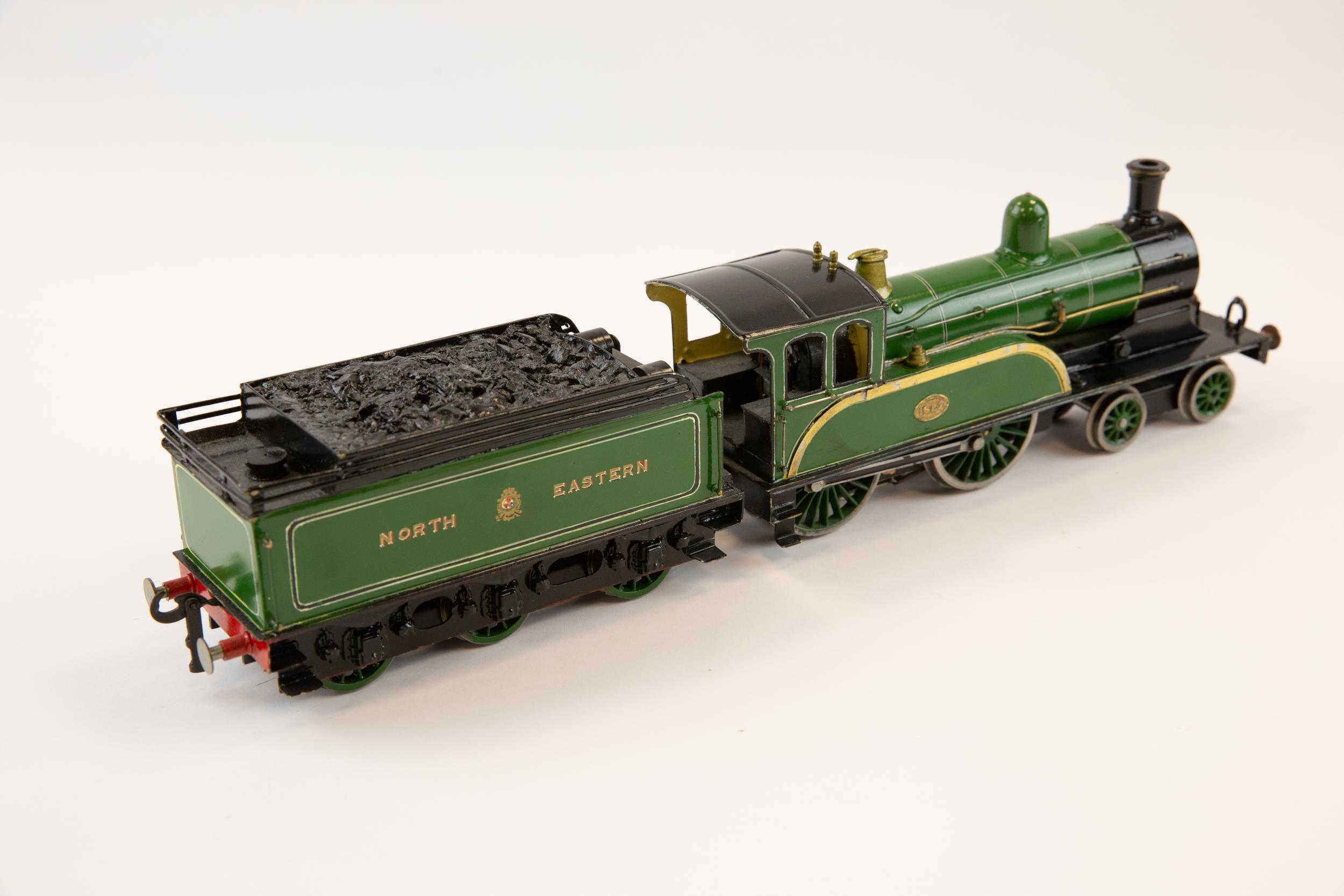 A Keith Murray 3-rail electric O Gauge NE (North Eastern) Class N1 (LNER Class D17) 4-4-0 Tender - Image 2 of 2