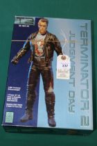 Horizon Terminator 2 Judgement Day T800 Terminator, Schwarzenegger. 15 scale 15" tall, ready to