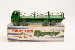 Dinky Supertoys Foden Flat Truck with chains (905). A 2nd type FG example, cab, chassis and body