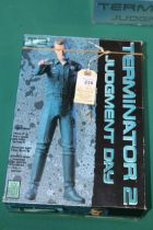 Horizon Terminator 2 Judgement Day T1000 Terminator. 15 scale 15" tall, ready to assemble vinyl