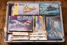 26x 1:72 scale aviation related model kits. Makes include Airfix, Hasegawa, Fujimi, Matchbox, and