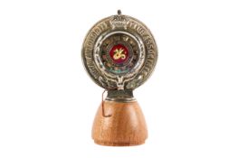 An RAC associate members badge of the Leicestershire Automobile Club. C.1910 Club H.Q. stamp on