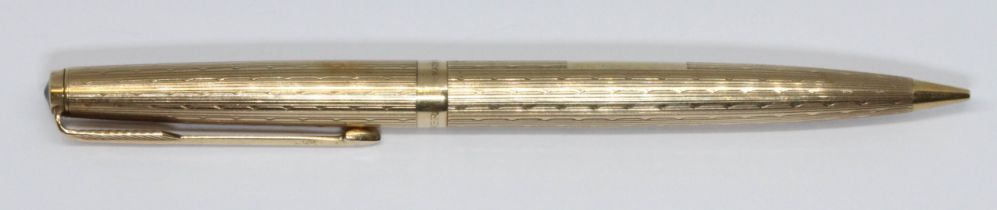 A hallmarked 9ct gold Parker propelling pencil, gross weight 25.6g.