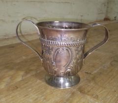 A George II twin handled silver loving cup, Thomas Wallis I, London 1775, height 11.5cm, weight