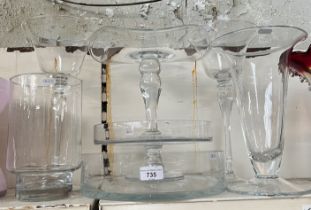 A mixed lot of modern glassware including vases, footed bowls, oversized cocktail glasses, etc.