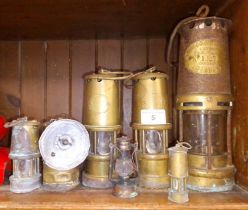 A lot of 7 various miner's lamps, etc.
