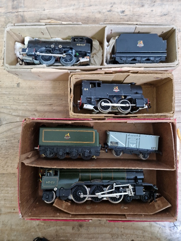 A box of Trix Twin Railway items to include locos, rails, accessories and metal farmyard models etc. - Image 3 of 4