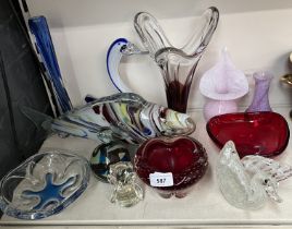 Art glass - 12 items including a Whitefriars Molar vase, Mdina etc