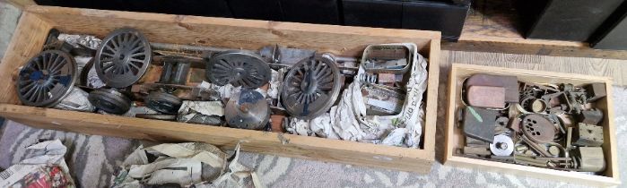 2 boxes of live model steam engine parts, gauge unknown.