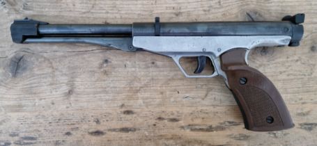 A gamo .177 calibre air pistol, serial no.46280, 37cm long. (BUYER MUST BE 18 YEARS OLD OR ABOVE AND