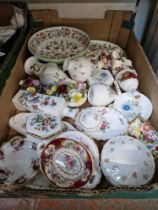 7 Royal Albert ‘Old Country Roses’ china items, Minton ‘Haddon Hall’ footed bowl (22cm diameter) and