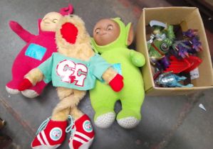 ASsorted toys including two Teletubbies, Gordon the Gopher puppet, Early Learning Centre figures.