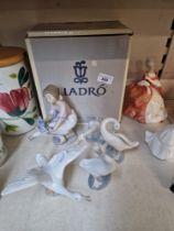 Lladro figurine ‘Best Friend’ (07620) in original box together with 4 Lladro geese