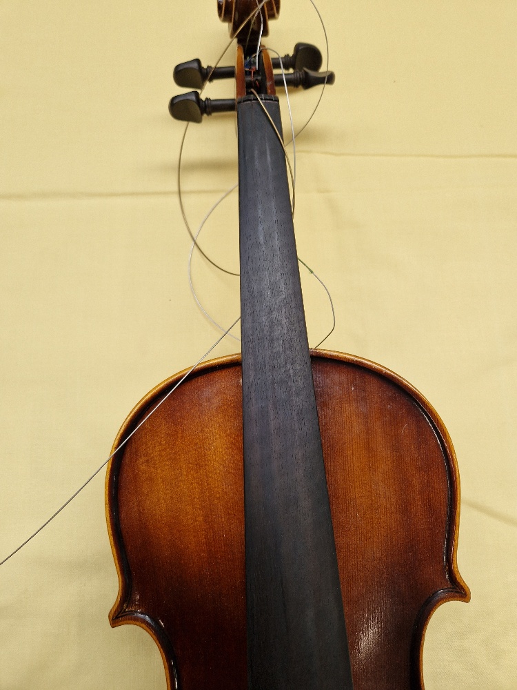 A viola in case, as found - Image 8 of 12