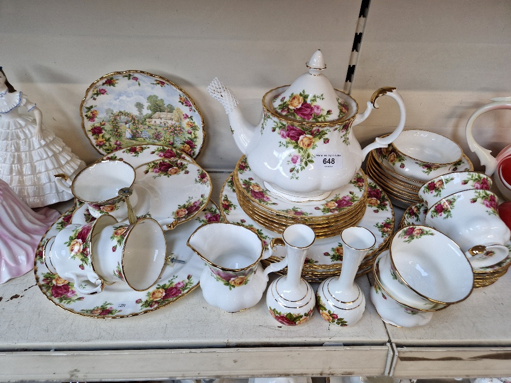 Royal Albert Old Country Roses china approx. 37 pieces