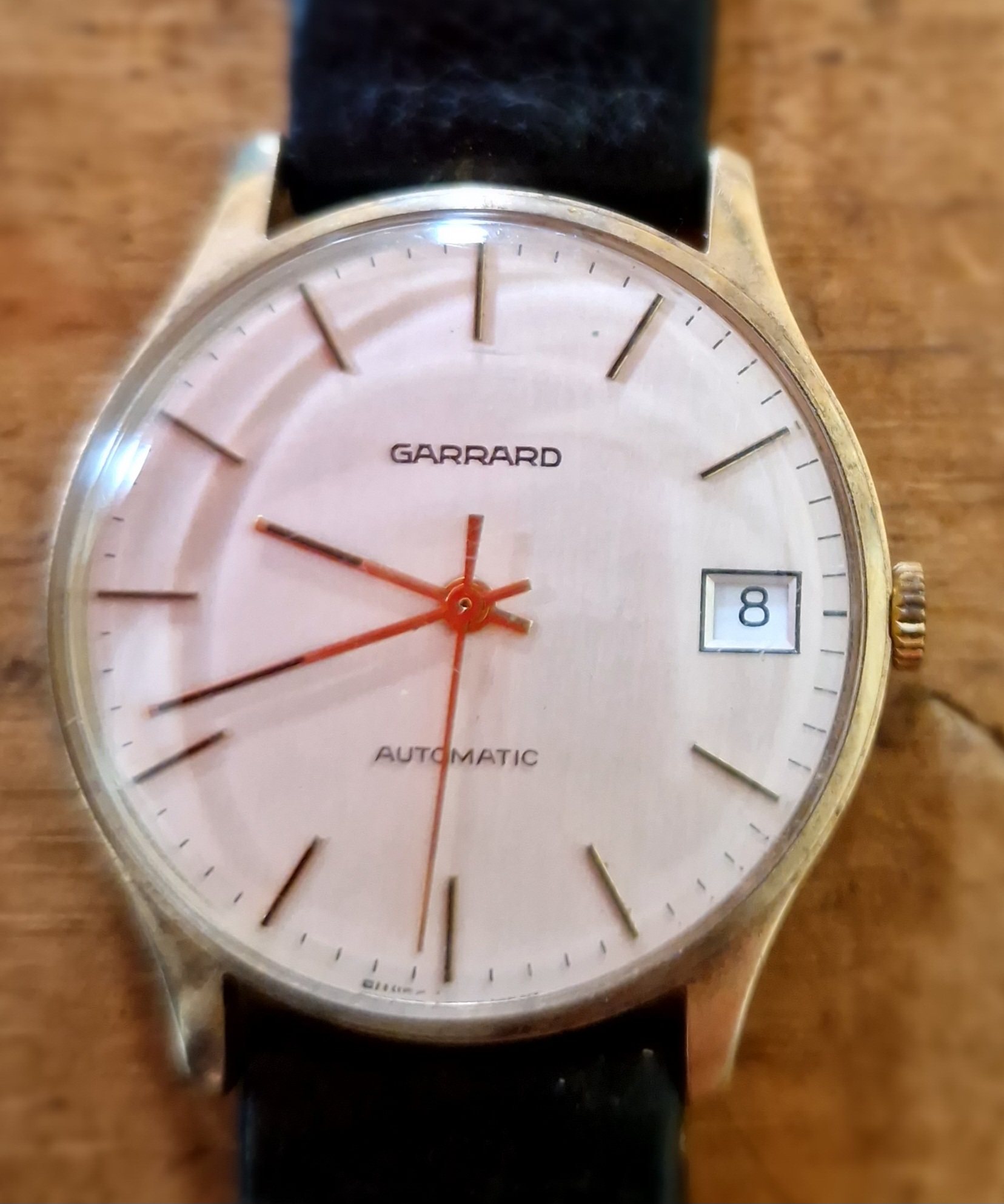 A Garrard 9ct gold automatic wristwatch, case diameter 33mm, later leather strap. - Image 3 of 7