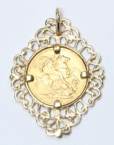 Victoria 1890 sovereign, hallmarked 9ct gold pendant mount, length 47mm, gross weight 15.1g.