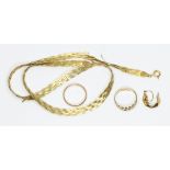Assorted 9ct gold comprising a necklace (broken), an odd earring, a wedding band and a knotted ring,