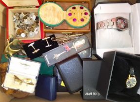 A box of assorted mainly vintage gent's accessories and watches etc.