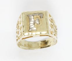 A signet ring, initialled 'F', marked '417', weight 3.7g, size P.