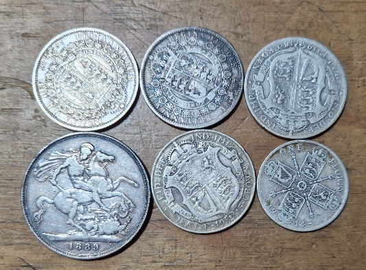 A small group of silver GB coins to include a 1889 crown wtc.