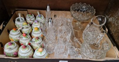 Box of glassware and Franklin Mint pots