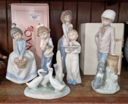6 Nao figurines