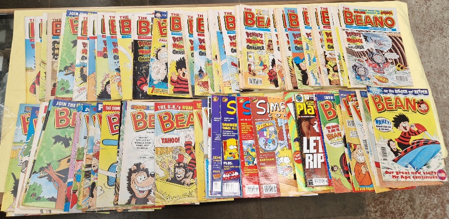 Three large boxes of books, annuals and comics. - Image 4 of 8